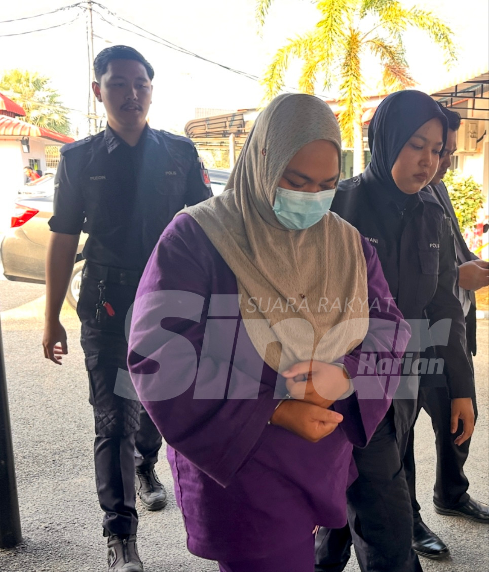 SinarOnline's tweet image. Pembantu kantin miliki 100 video lucah didenda RM2,000

Tertuduh, Siti Munirah Muhamad, 32, dihukum Majistret Fakhrul Razzi Abd Hamid selepas dia mengaku bersalah atas pertuduhan yang dibacakan terhadapnya.

Artikel: sinarharian.com.my/article/774967…

#SinarHarian #BeritaTerkini #Threads