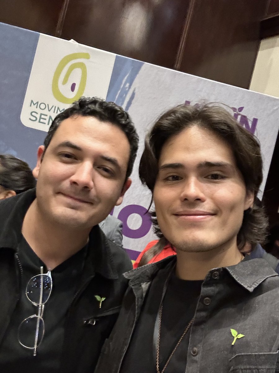 Tuitserio tweet media