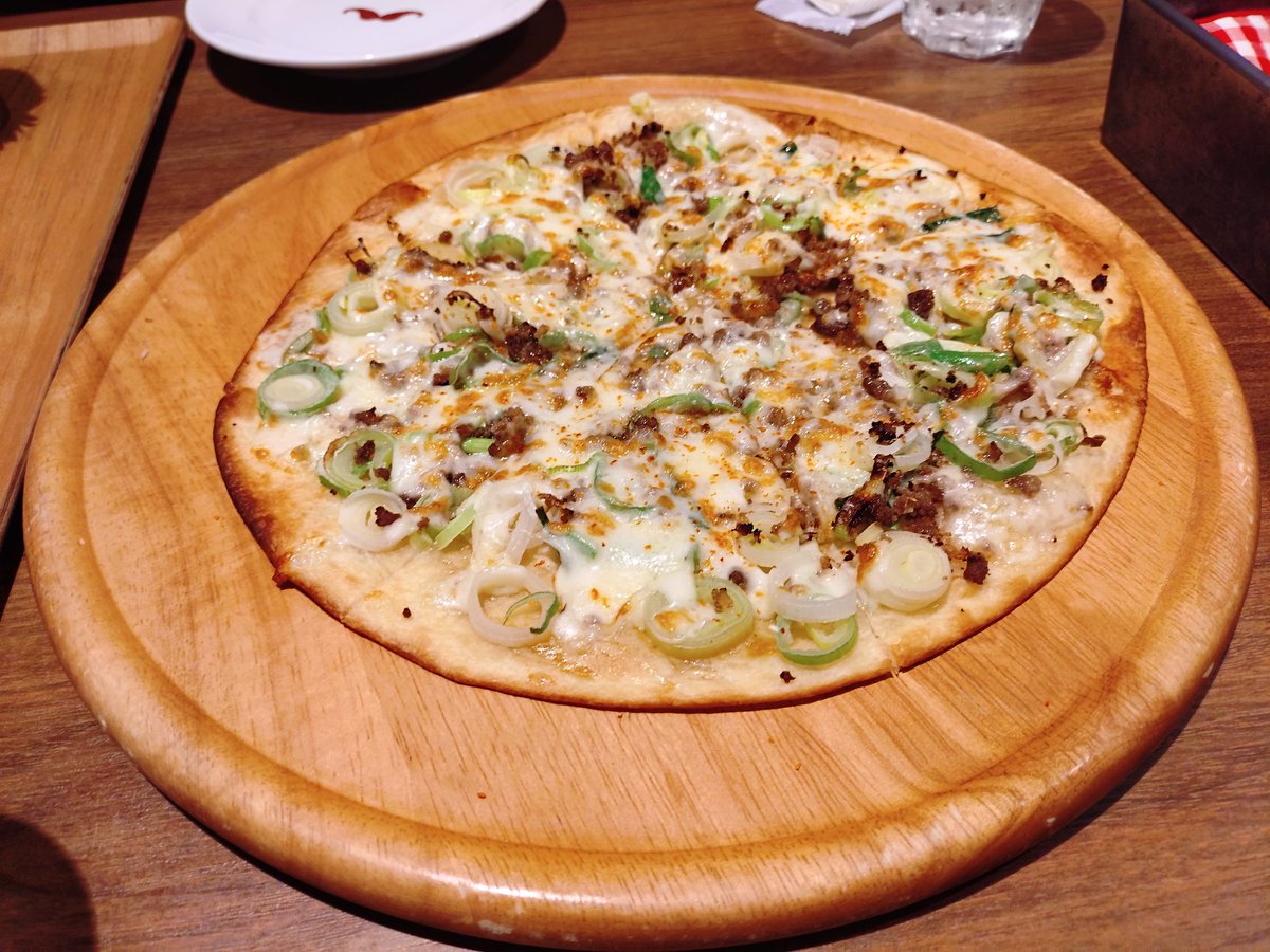 おはよー！今日はちょっと頑張る日！
また一歩自分をレベルアップさせるためにがんばります！
美味しいものを添えて。

配信は23:45!

「はねる、ハネてますっ!」