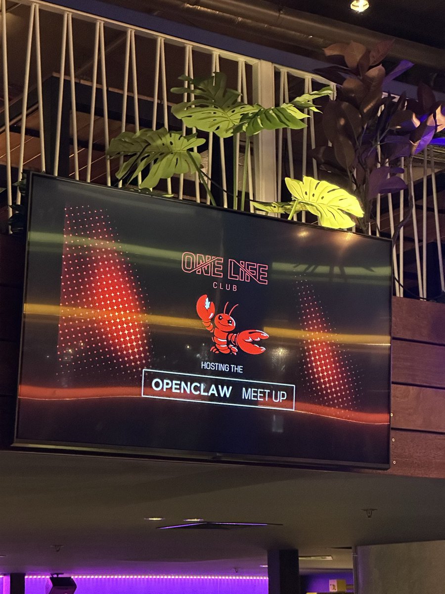 Hundreds gathered at #Melbourne’s #OpenClaw Meetup. Thanks to <a href="/Simon_Beard1/">Simon Beard</a>, Founder of <a href="/Culturekings/">Culture Kings</a> and One Life Club. #startupAUS #MelbourneStartup #LaunchVic #BusinessVic