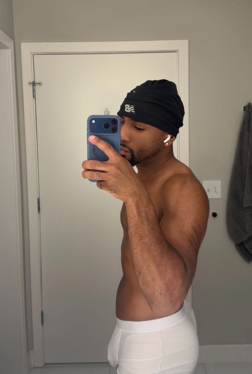 𝙍𝙄𝙀𝙇 tweet media