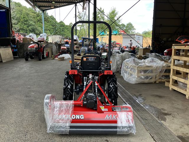 chukonoki's tweet photo. 中古トラクター　ヤンマー　Ke-50　新品ハンマーナイフモアMK125付きが、埼玉県に出荷されました。
https://t.co/osbWqdRD7D https://t.co/41ueZ2fhpq