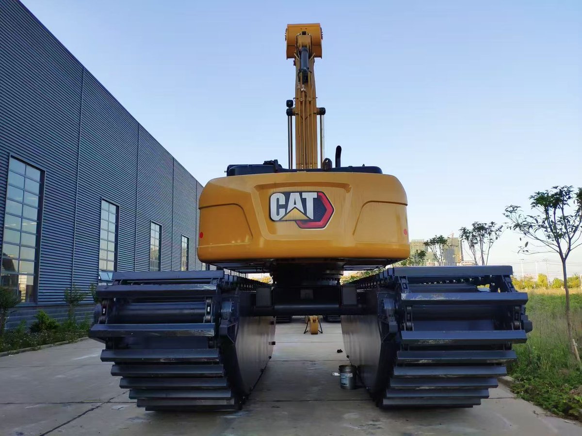 JaminaLiu's tweet photo. Amphibious Excavator
#amphibious #liugong #catexcavator #xcmg #river #hyundai #excavatormodification https://t.co/JYzaGOTkCN