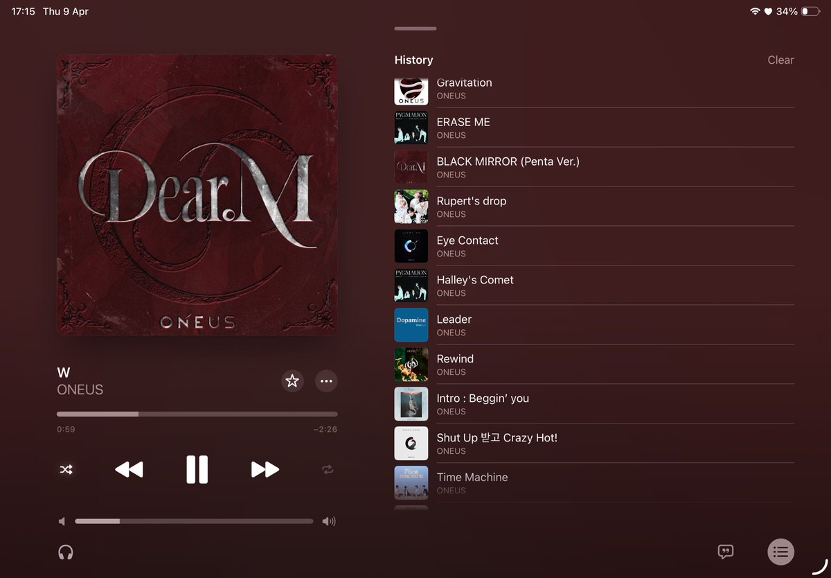 어스너무보고싶어어떻게울해언제만나수있을가우리ㅠㅠ knp lah ada war sobs