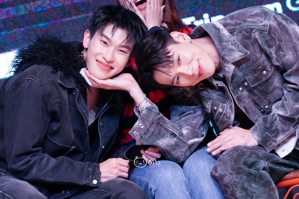 ดวงดาว ☄️ tweet media