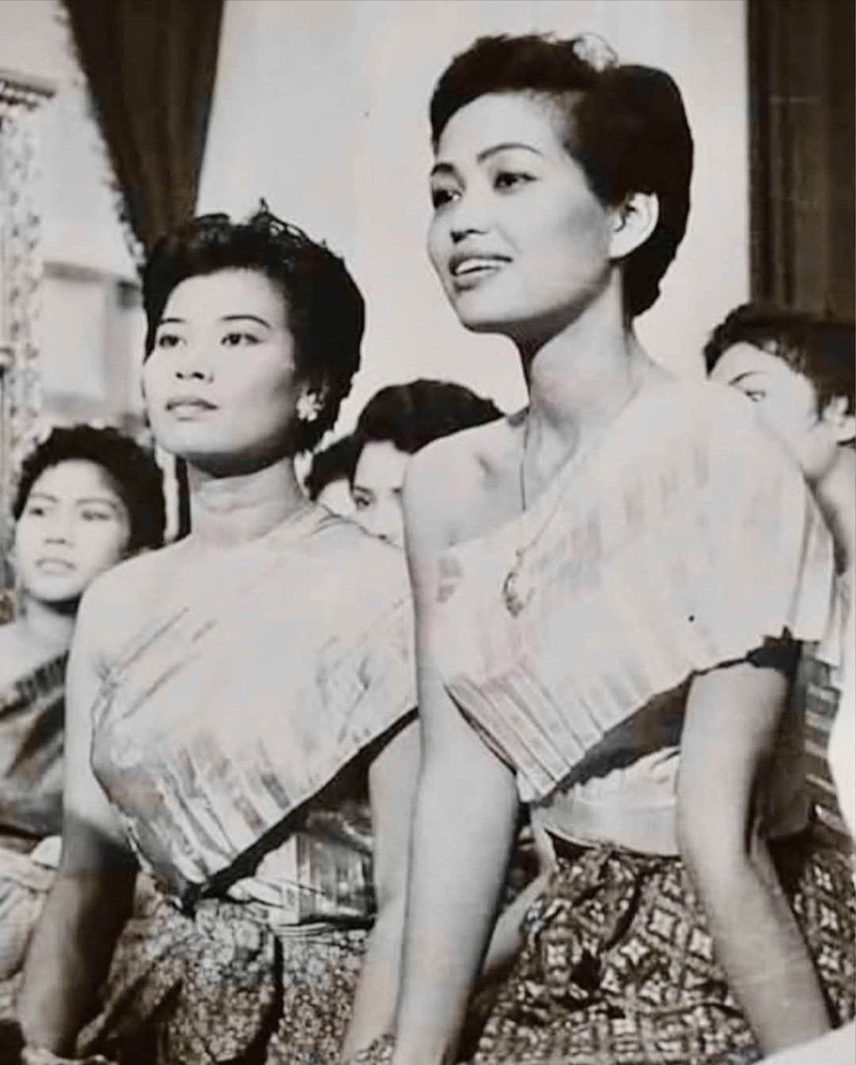 จจ ◡̈ ☁︎ *. 🌻🐈‍⬛ tweet media