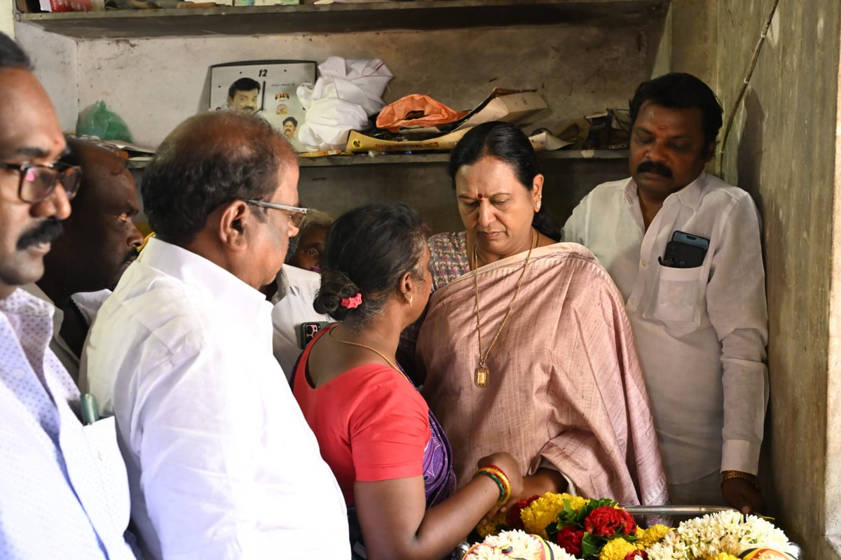 Captain News tweet media