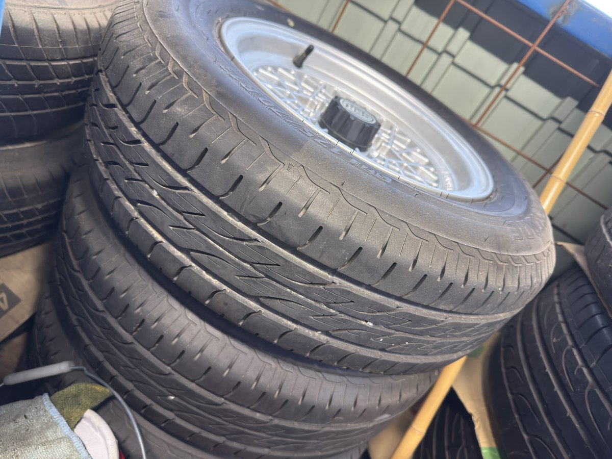 WheelMANIAClub's tweet photo. これは海外流出できません

激レアなサイズ

"PCD100-4H 13インチ 5.5j+14"

SSRフォーミュラーメッシュではなく
知る人ぞ知る"weds EUROPEAN-1"です。

埃は被ってますがデッドストックだった激レアホイールをイベント用に履いていた物ですのでそれなりに美品かと思います。

¥160,000+TAX https://t.co/beErdZ8YPq
