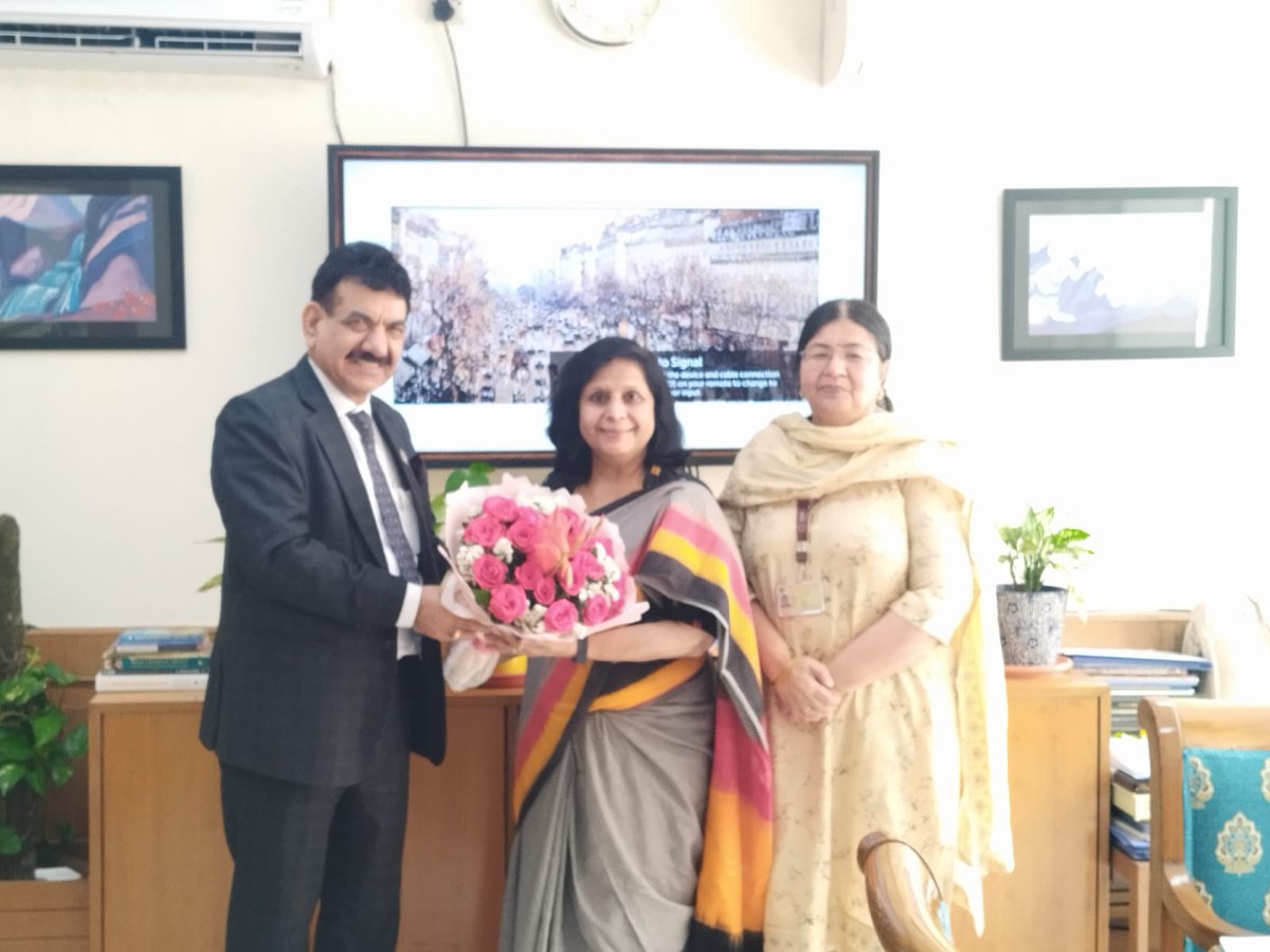 CA. Hans Raj Chugh, Chairman PGFMC, ICAI in a meeting with Ms. Alka Rehani Bhardwaj, Additional Deputy Comptroller and Auditor General (GA &amp; GASAB) to discuss matters of mutual professional interest.