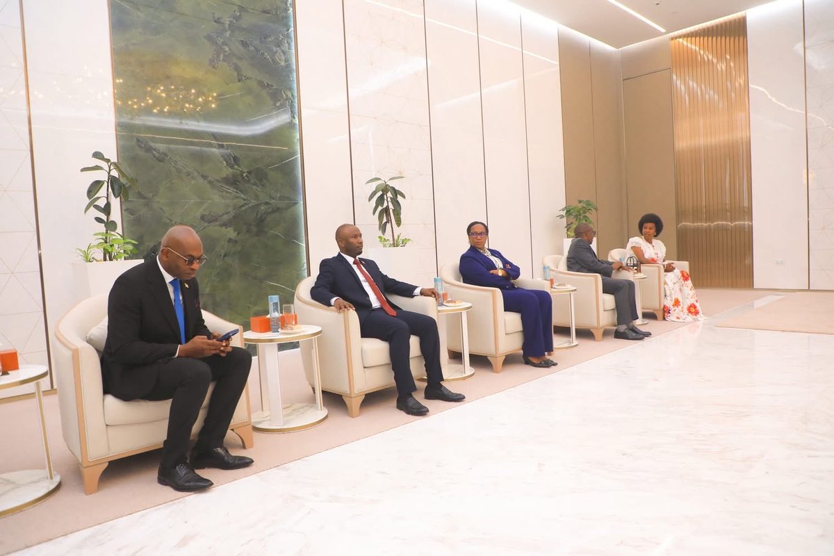 willynyamitwe's tweet image. Honored and delighted to welcome H.E. President Evariste Ndayishimiye and H.E. the First Lady to #Ethiopia for a State Visit. As #Burundi’s Ambassador to Ethiopia, this marks a significant milestone and a moment of great pride in advancing #BurundiEthiopia relations.