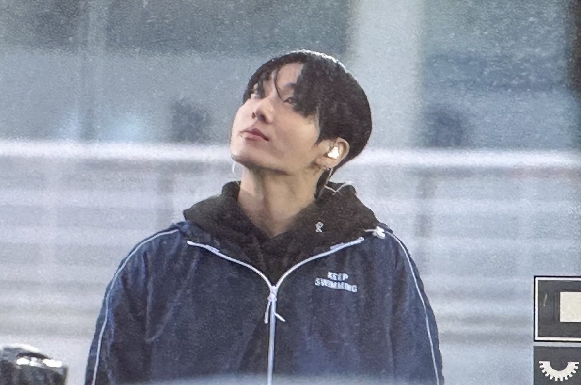 *they don't know 'bout us tweet media