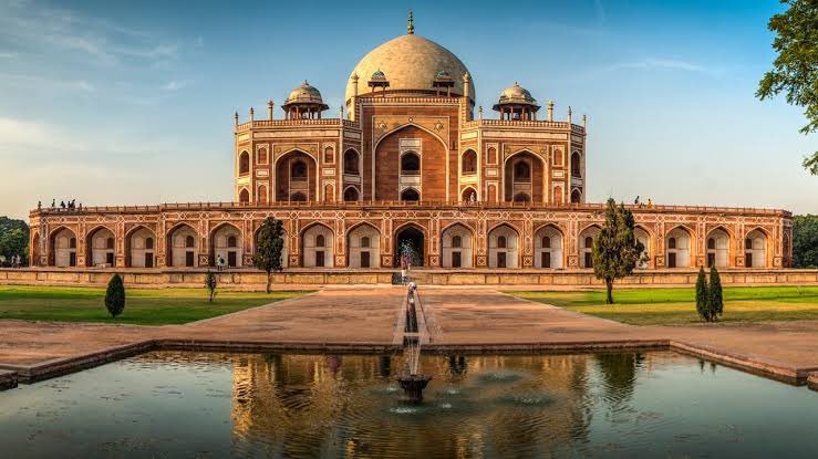 Mussa1Syed's tweet photo. Before Shah Jahan built the Taj Mahal for his Wife
Haji Begum built Humayun’s tomb for her Husband 
The Untold Love story🫶🏻 https://t.co/M5xNZ17IGx