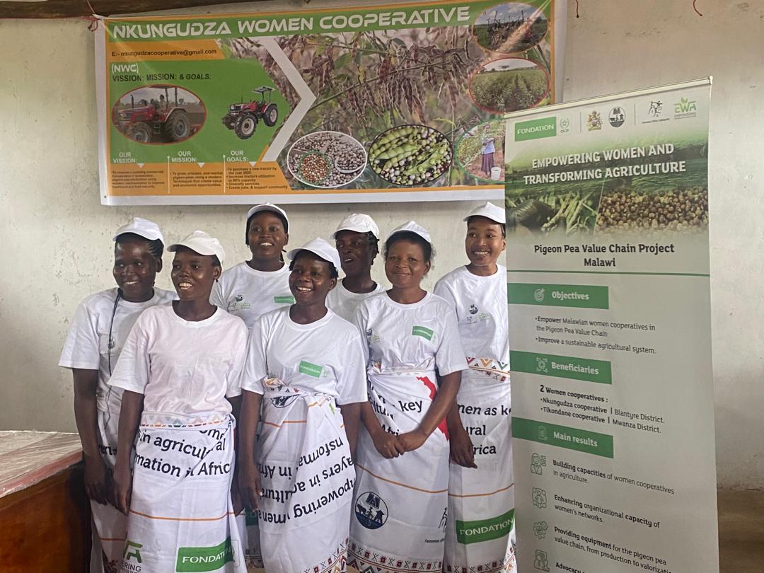 FASNGO's tweet image. #Day 2 of the EWA Malawi Pilot Project Closure Visit kicked off today at Blantyre with training and capacity-building sessions led by the Nkungudza cooperative, focusing on intergenerational knowledge transfer to empower youth to take over and sustain community initiatives for