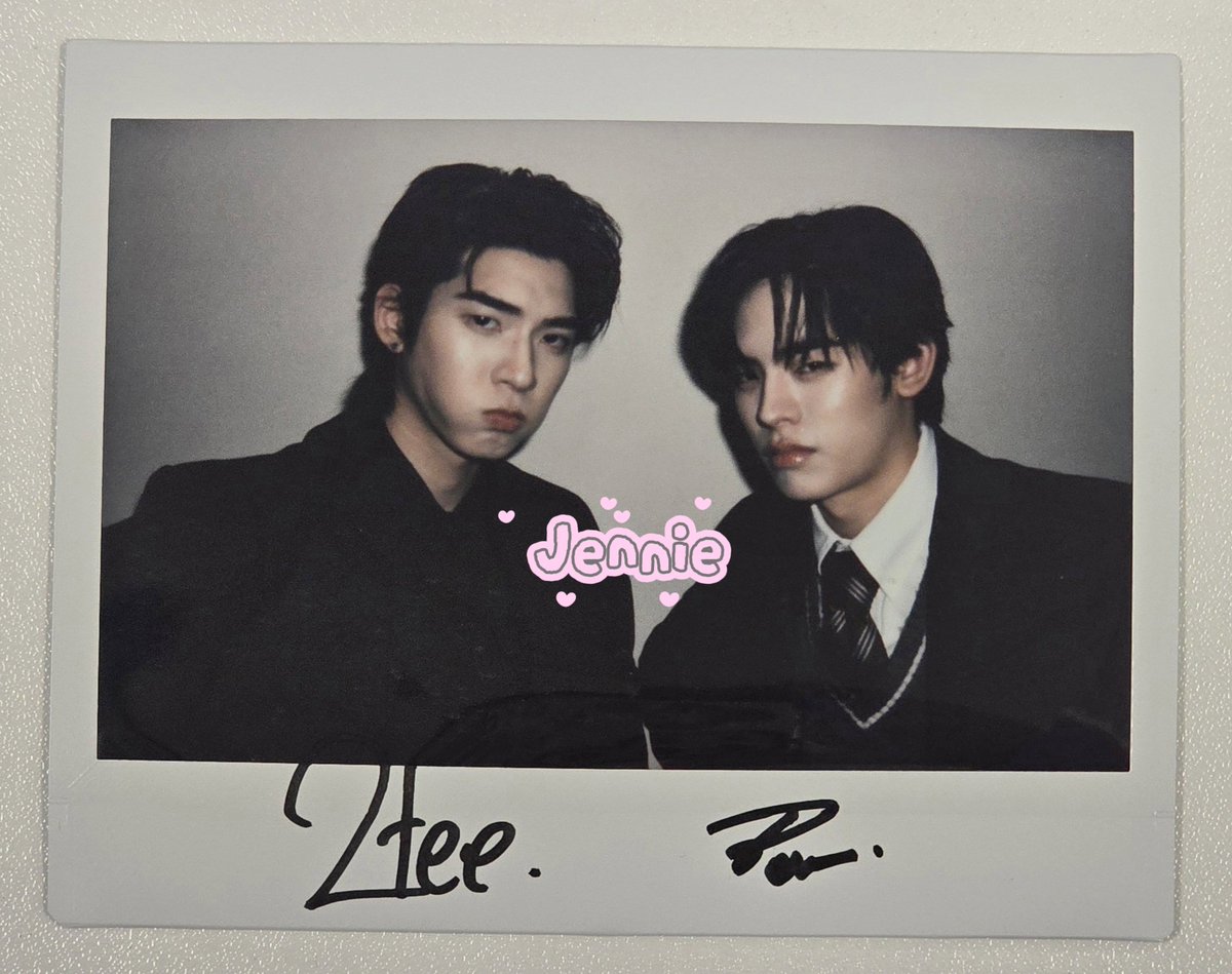 เจ็นนี่เจ็นนี่เจ็นนี่ tweet media