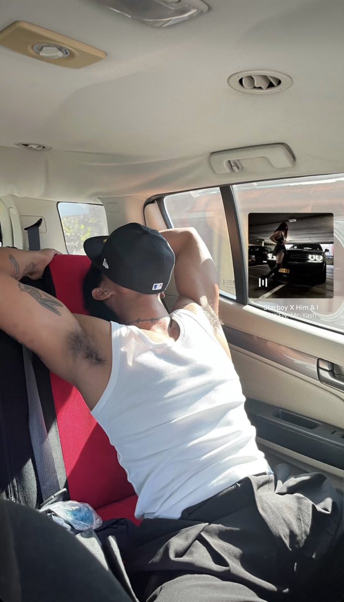 Unknown6953 tweet media