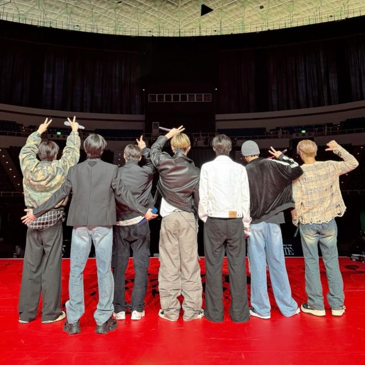 Deep Thoughts 💭 tweet media