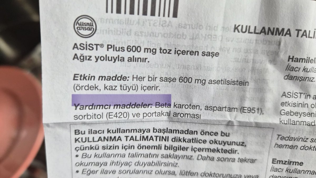 SerdarSxl's tweet photo. Bu ne demek ya? Öksürük şurubunda bu yazıyor. Ördek, kaz tüyü? https://t.co/jenTjR5Pgd