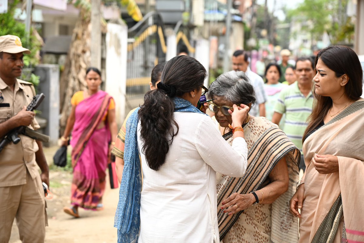 Sushmita Dev সুস্মিতা দেব tweet media