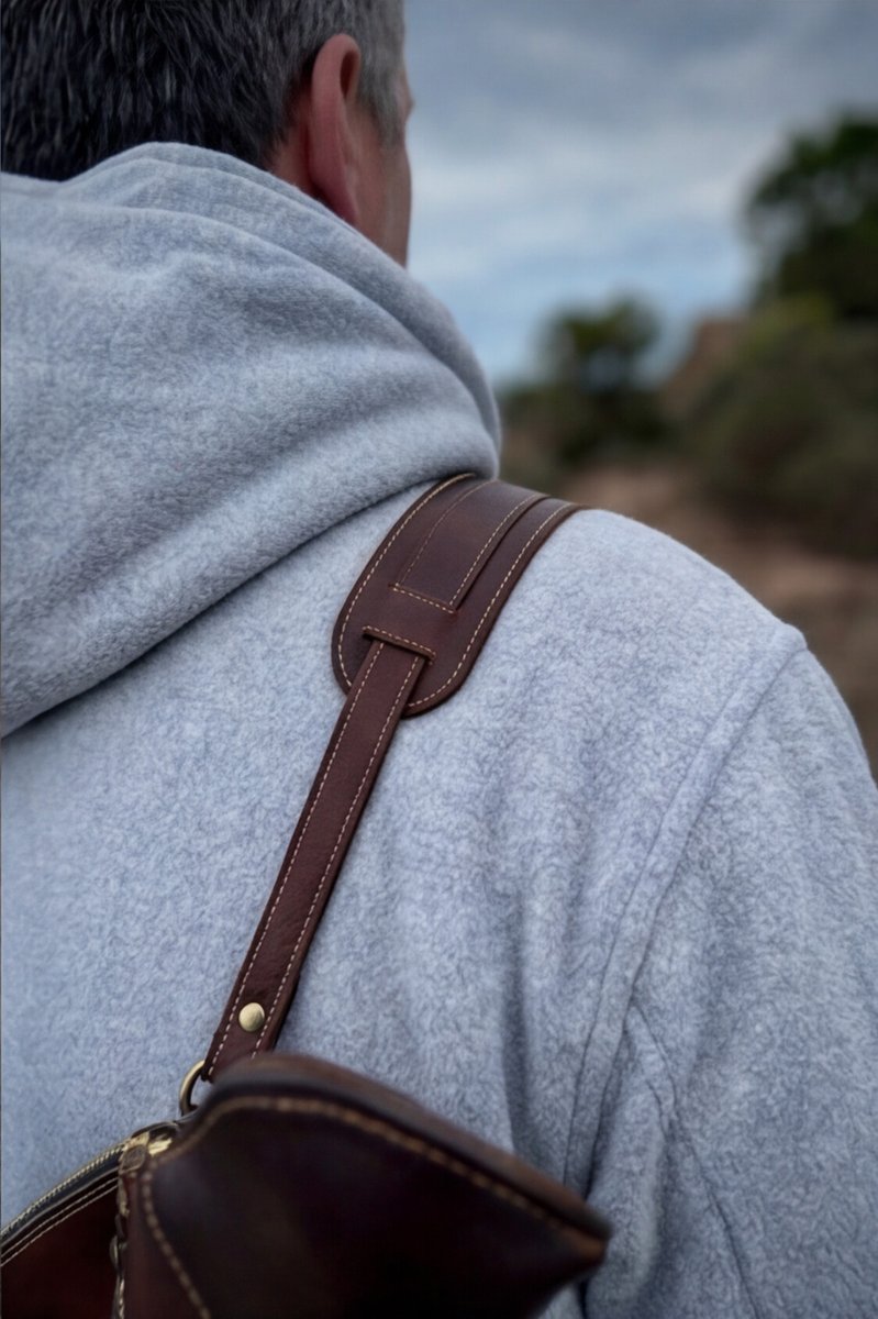 Thecrownleather's tweet image. Out here, only one thing matters — reliability.
Crafted leather that stands up to the elements, every time.
#HuntingGear #LeatherCraft #OutdoorLife #FieldTested #RifleCase