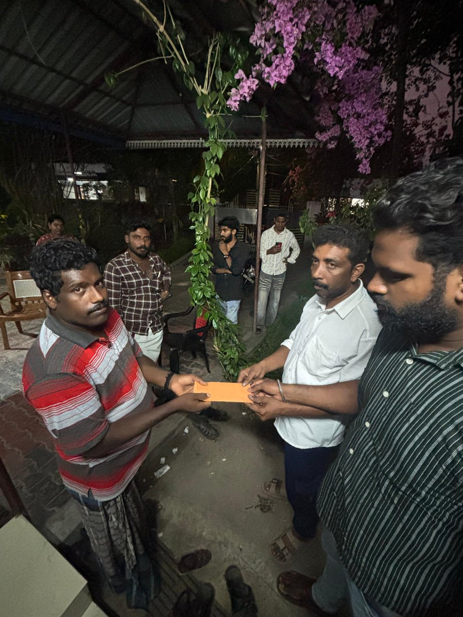 afwa_online's tweet image. As part of the birthday celebrations of #AlluArjun, AFWA Kollam DC carried out a meaningful act of kindness 

A financial aid of ₹10k was provided to a needy youth from Karunagappally for medical treatment.Such compassionate initiatives truly add value &amp;amp; purpose to celebrations