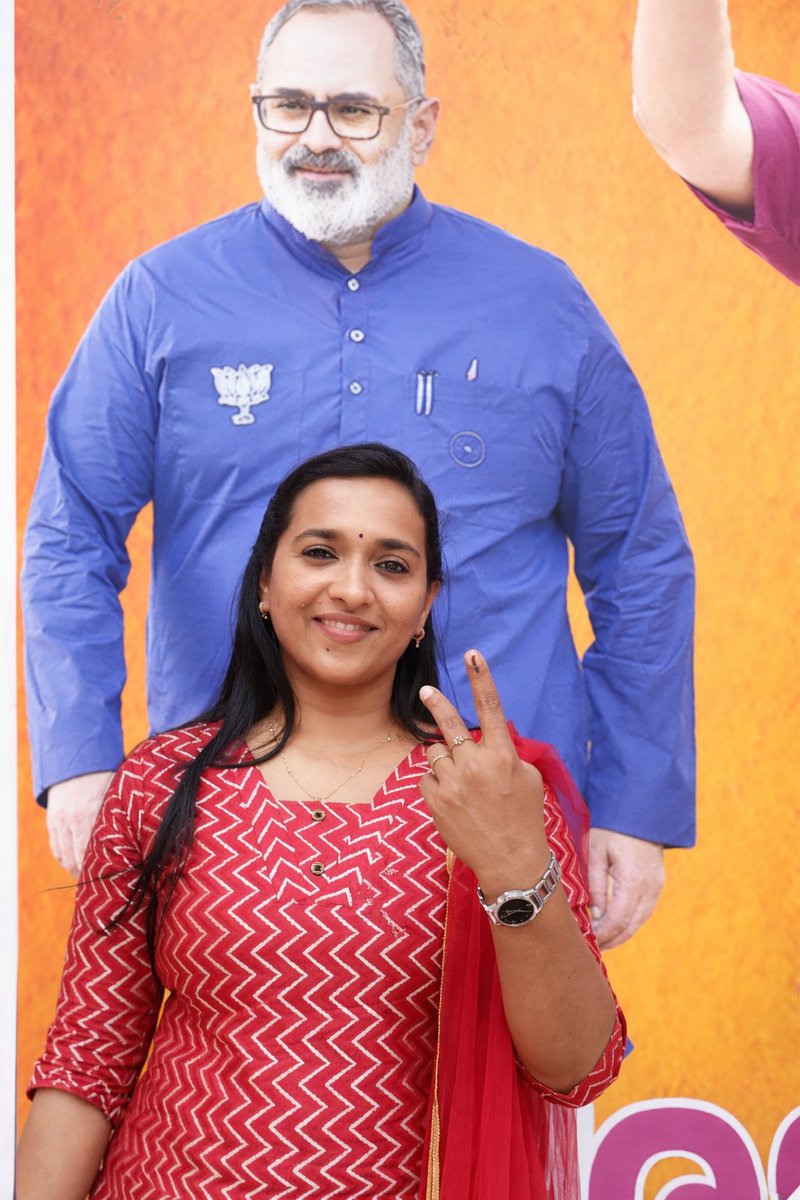 AshaNath_G_S's tweet image. പരീക്ഷിച്ചവരെ വീണ്ടും പരീക്ഷിക്കണ്ട…
ഇപ്പോൾ മാറ്റം ഉറപ്പ് ✌️
നേമം താമരക്കൊപ്പം..
ജനങ്ങളുടെ വിധിയാണ് ജനാധിപത്യം..
നേമം ഈ തവണ മാറ്റം എഴുതും 🔥
#TimeForChange #Nemom #vikasithanemom #RajeevChandrasekhar #rajeev4വികസിതകേരളം #PoliticsOfPerformance #EnteNemom @RajeevRC_X