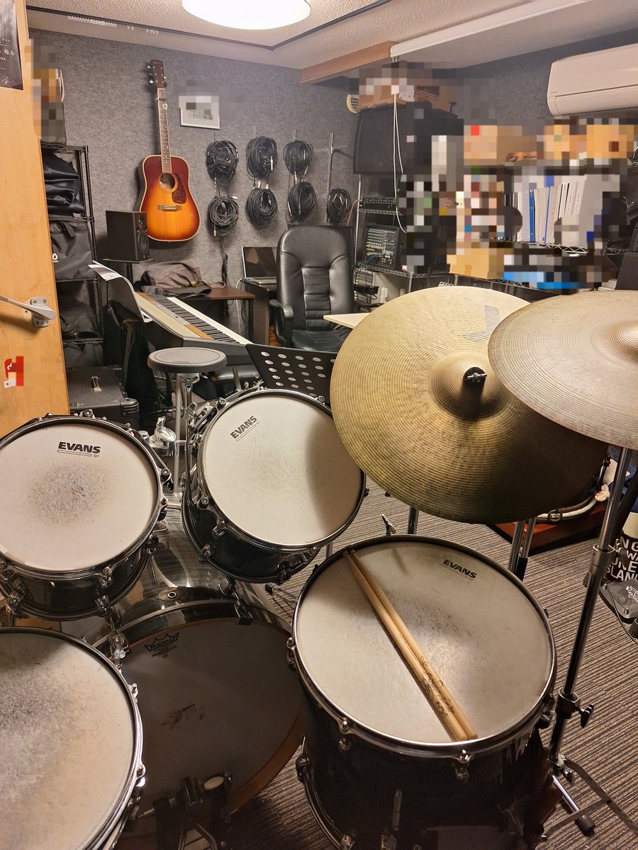 kutao28897's tweet image. ✨🥁三年目に入りました🥁✨
　
何事も長続きしなかった自分…😞💦
こんなに夢中になれるとは思っても
みなかったなぁ…
焦らず少しずつ身に付けていけたら…
それで良しとしよう🍀😌🍀

#ドラム女子
#Drum