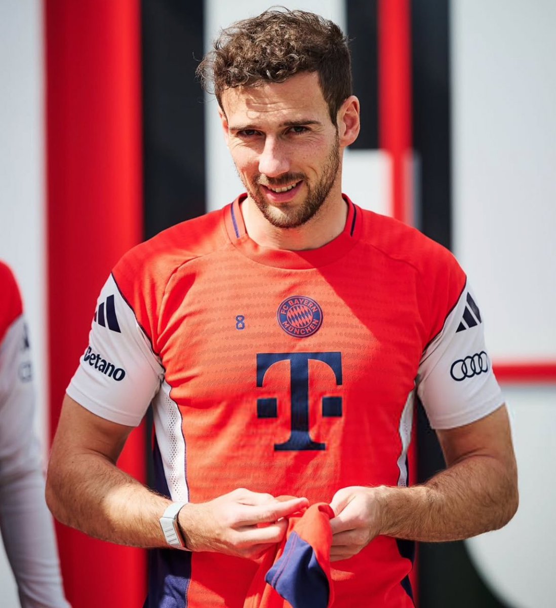 theMilanZone_'s tweet image. 👁️ #Milan, c'è l'offerta per #Goretzka: sul piatto 5 milioni di euro a stagione di durata triennale. Della concorrenza, nessuno si è spinto oltre un contratto di 2 anni. La fiducia c'è: si potrebbe chiudere in tempi rapidi

via @Gazzetta_it