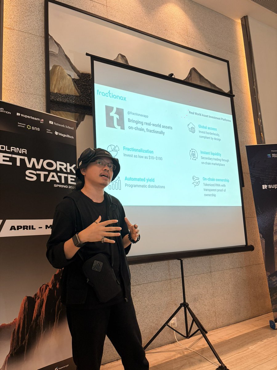 nikkideyy tweet media