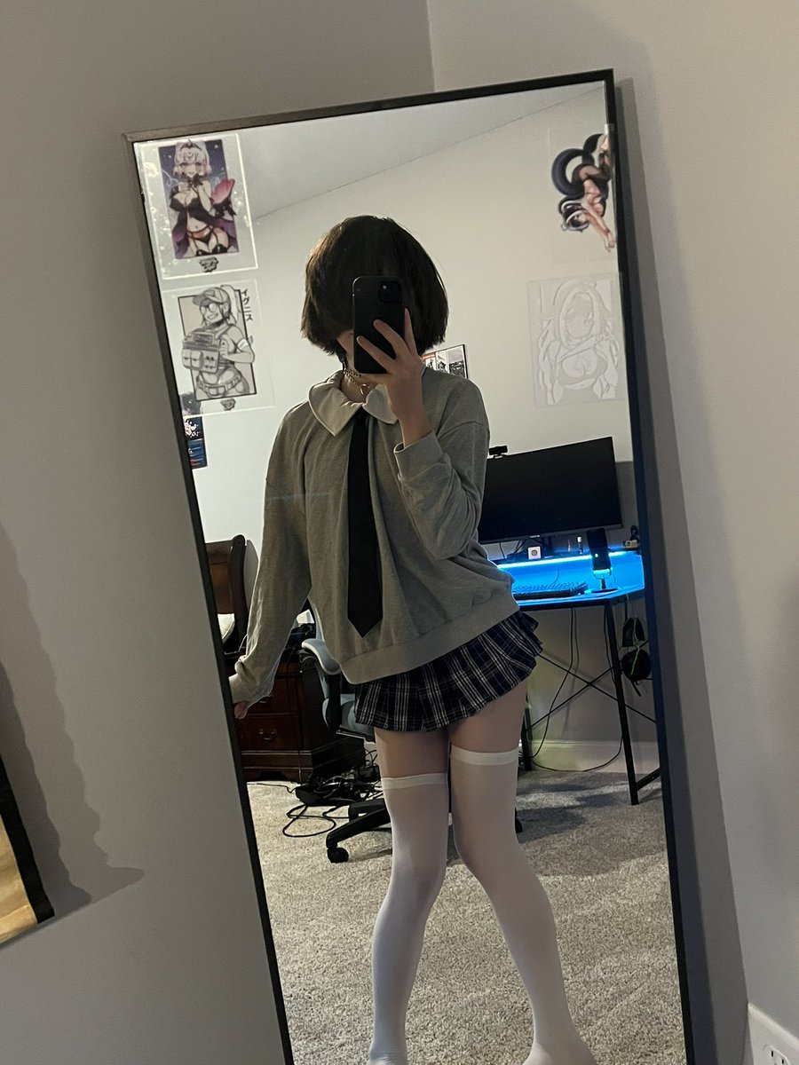 Smelly_M3lly's tweet image. #femboy #femboys #femboythigh #femboytummy #smellymelly