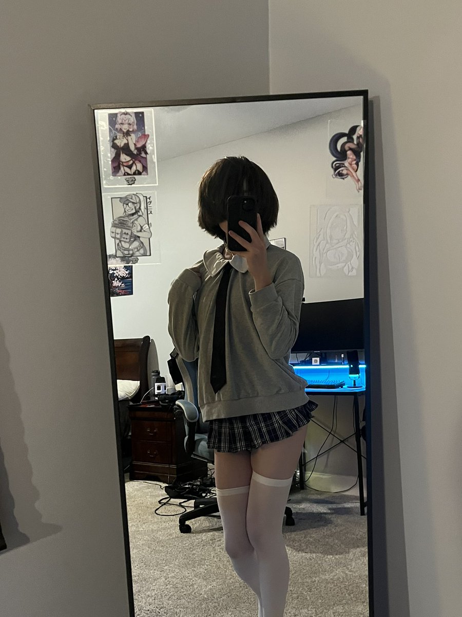 Smelly_M3lly's tweet image. #femboy #femboys #femboythigh #femboytummy #smellymelly