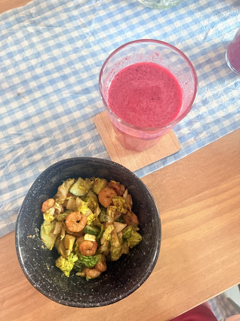 lucyyskip's tweet photo. ok wait this combo kinda ate https://t.co/bV8tO1WZyT