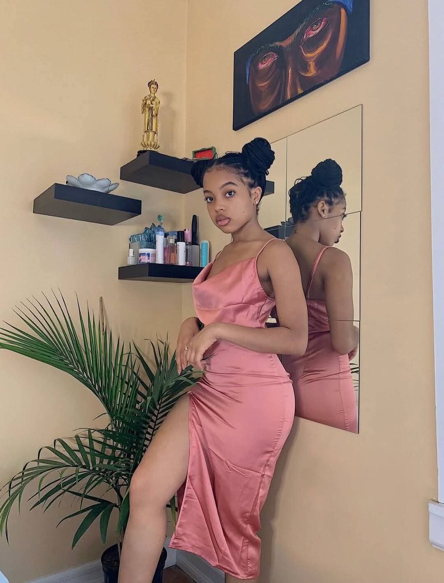 Victoria🌹 tweet media