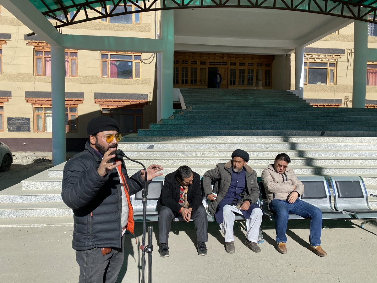 𝐉𝐊 tweet media