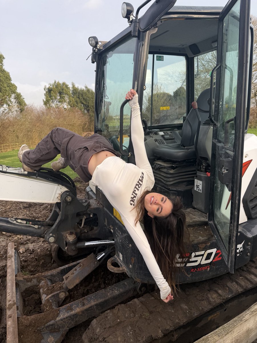 Leah Ray tweet media