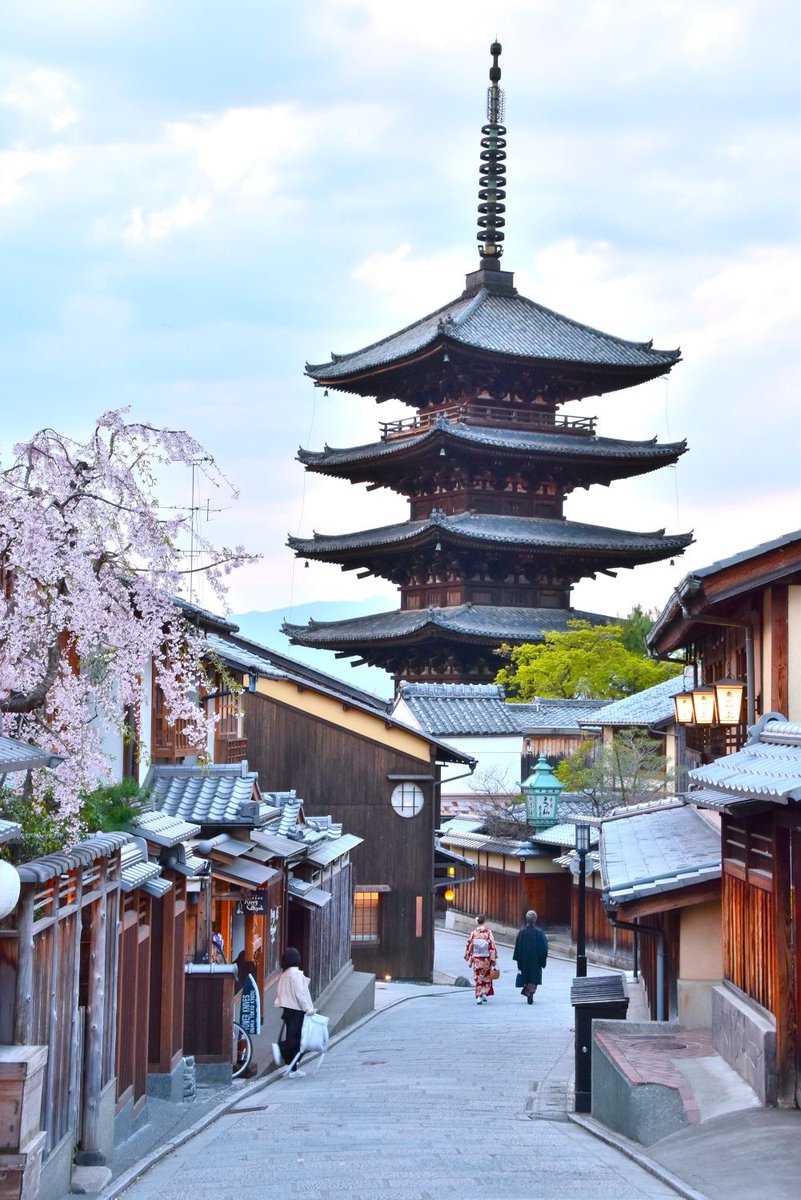 DONI & YOGA tweet media