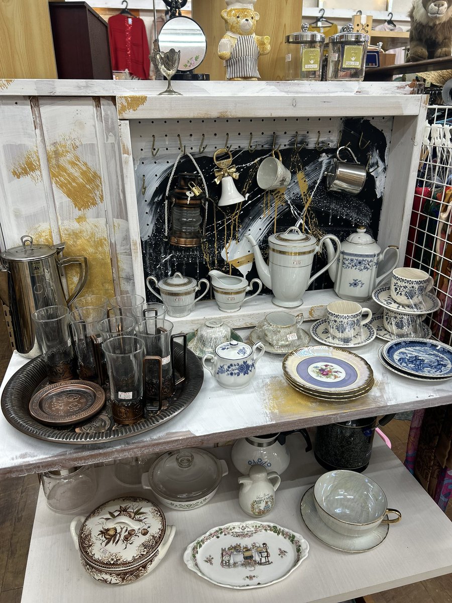 kingfamilyKANTO's tweet image. 【大宮上小町店】

レトロ食器コーナーリニューアルしましたー🍽

※移送・お取り置き対象外※

#買取 #断捨離 #古着 #レトロ #アンバー #生ビール