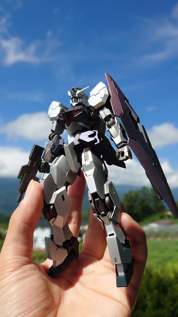 #手が写ってる模型を載せよう