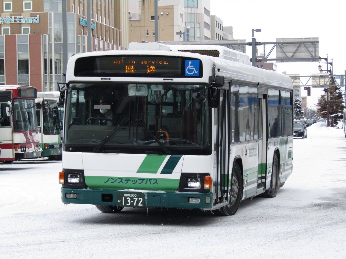 仕事終了にて帰宅。お疲れ様でした。 1/3 旭川駅前にて 道北バス 日野 