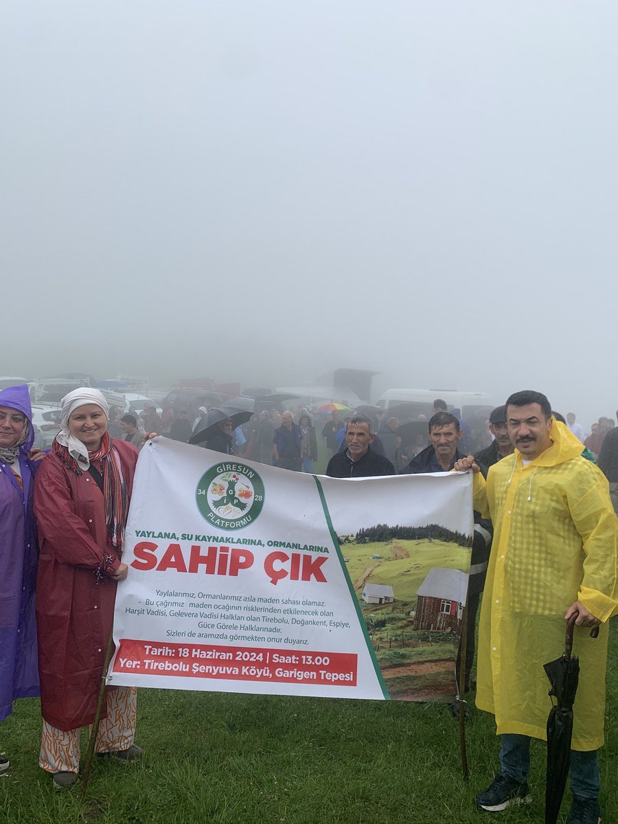 FManevi's tweet photo. Giresun toprakları, Giresun yaylaları, Giresun bahçeleri, Giresun meraları
Pazarda satılan lahana değildir!

Bu topraklar; dedemizin alın teri, çocuklarımızın geleceğidir.
Üç kuruşluk maden uğruna talan edilecek yerler değildir!

Giresunlu toprağına, sahip çıkar.
#doğanasahipçık https://t.co/d56aBi89dI