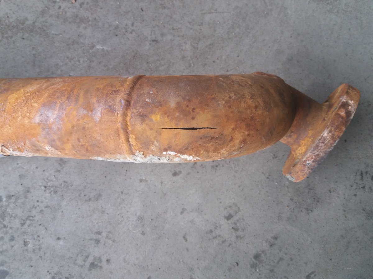 H_S_E's tweet photo. In 2020, a chemical company in Essex experienced two massive acid leaks - 300,000 litres of hydrochloric acid in January, followed by 87,000 litres of sulphuric acid in August. 

Read about the HSE investigation in  the Annual Science Review 2026 here: https://t.co/yta27AMJLY https://t.co/yymj4nnmuf