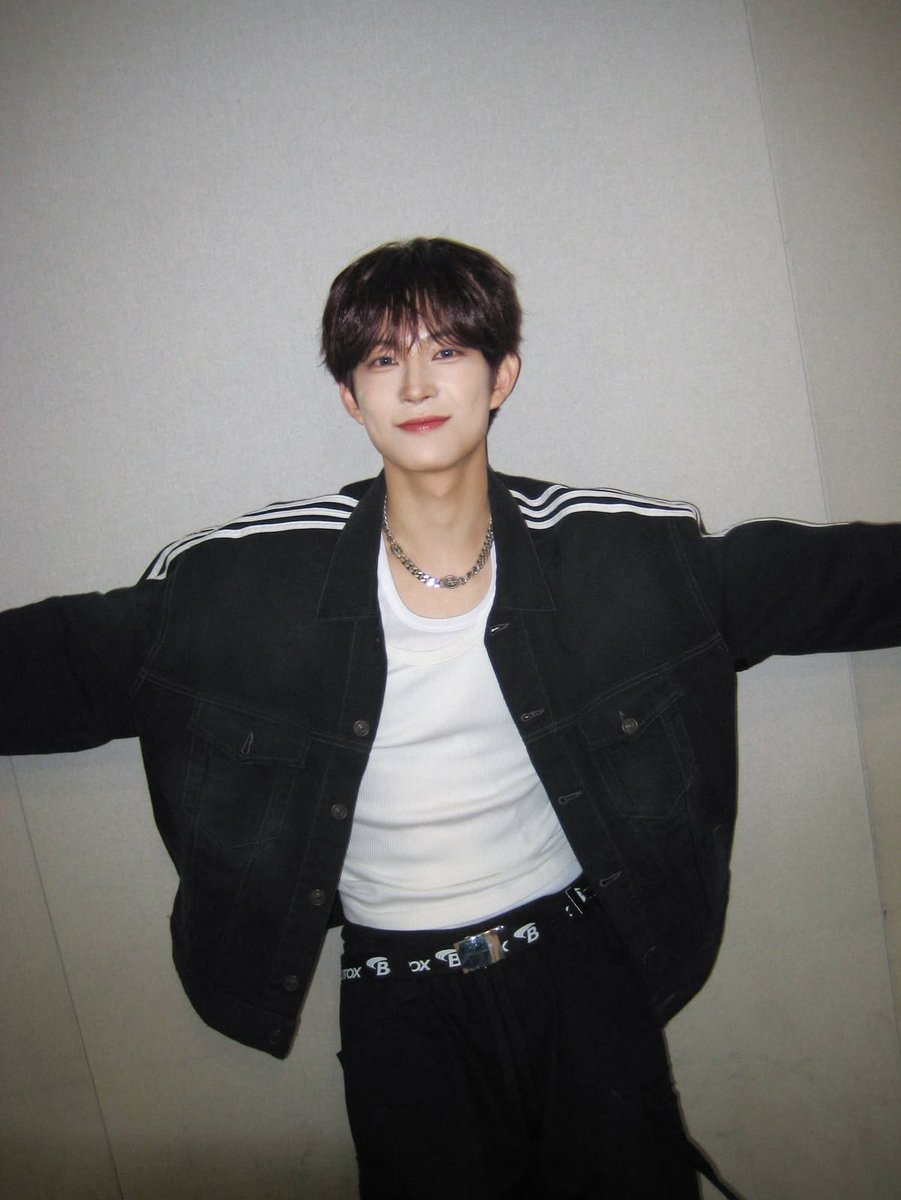 𝙡𝙚𝙞𝙖 loves geonwoo 🩷 tweet media