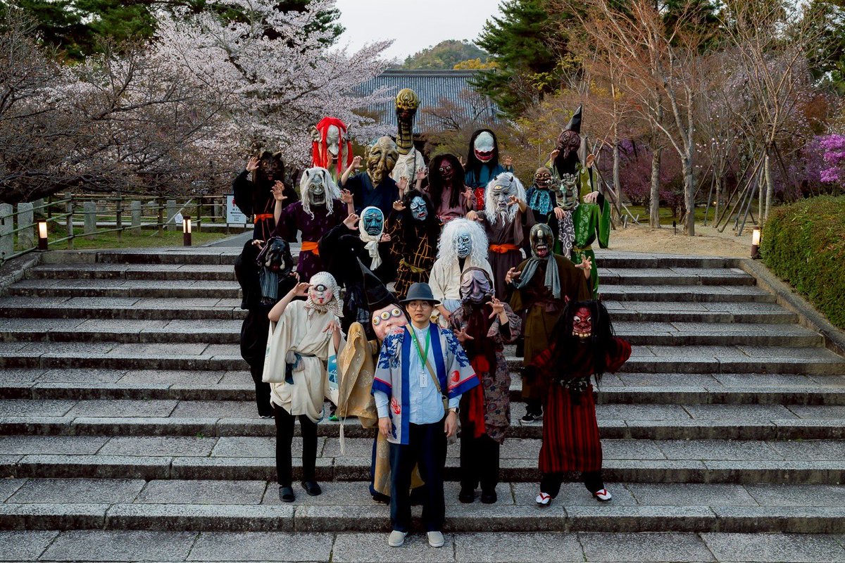 実は明日から百妖箱にとって初の海外百鬼夜行の遠征です。
これまで何度か海外に妖怪を連れて行ったことはありますが、百鬼夜行をできる規模は初めてです。30体の妖怪が海を渡ります。乞うご期待。