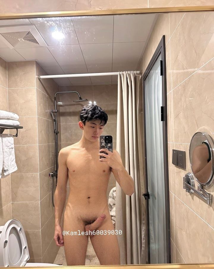 初逢雪 tweet media