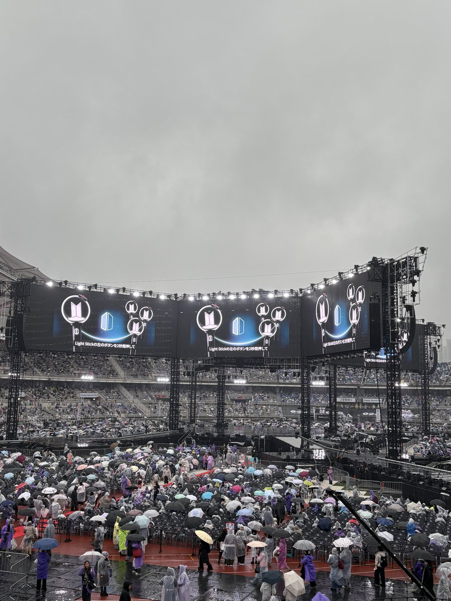 𝟭𝟯% ☆ SWIM #1 HOT 100🎉💜 tweet media