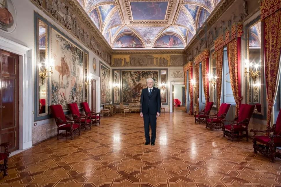 Zziagenio78's tweet photo. Dopo le foto con gli atleti olimpici di Milano-Cortina di ieri, Mattarella oggi ha voluto incontrare i calciatori che andranno ai mondiali😍 https://t.co/MM1Y92QtWt