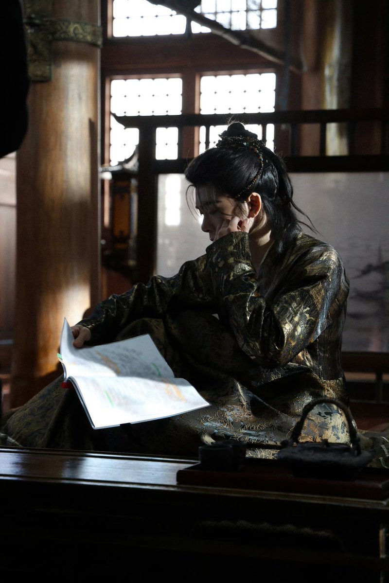 zsxarchives's tweet image. #ZengShunxi Studio update

“The past may be hidden, but time remembers everything.”

#JosephZeng #曾舜晞 #月鳞绮纪