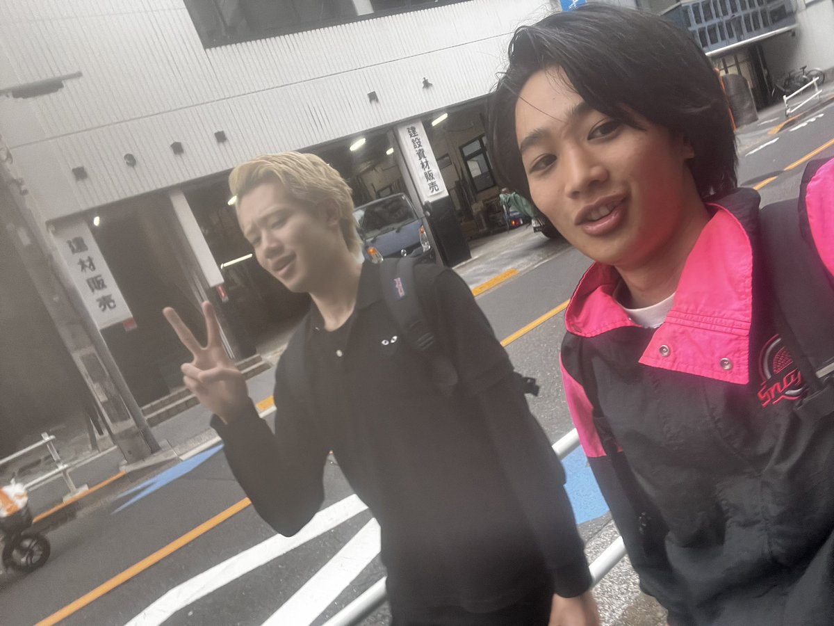 Syougokz's tweet image. 大ライブありがとうございました！
楽しすぎた
楽しすぎたけどそろそろ漫才がしたい
きてくださった方ありがとうございます
来れなかった方も是非またライブ出まくるんで遊びに来てください
NSCサイコー
#大ライブ
#NSC
#桃