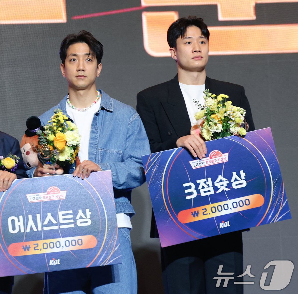 코후니 tweet media