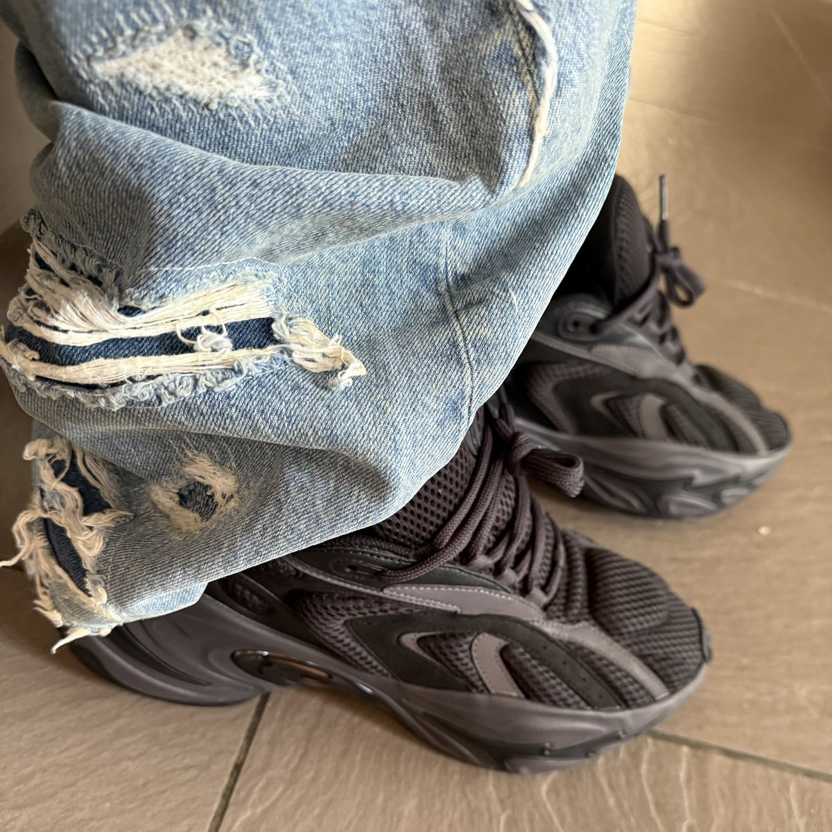 sneakermafia777's tweet photo. AMIRI🐳
SAINT MXXXXXX🙏
TYPE VARIOUS ZERO PHANTOM👟✨

typevarious 👑

#amir 
#saintmxxxxxx 
#typevarious 
#zero 
#phantom https://t.co/F7ieGuyjmT
