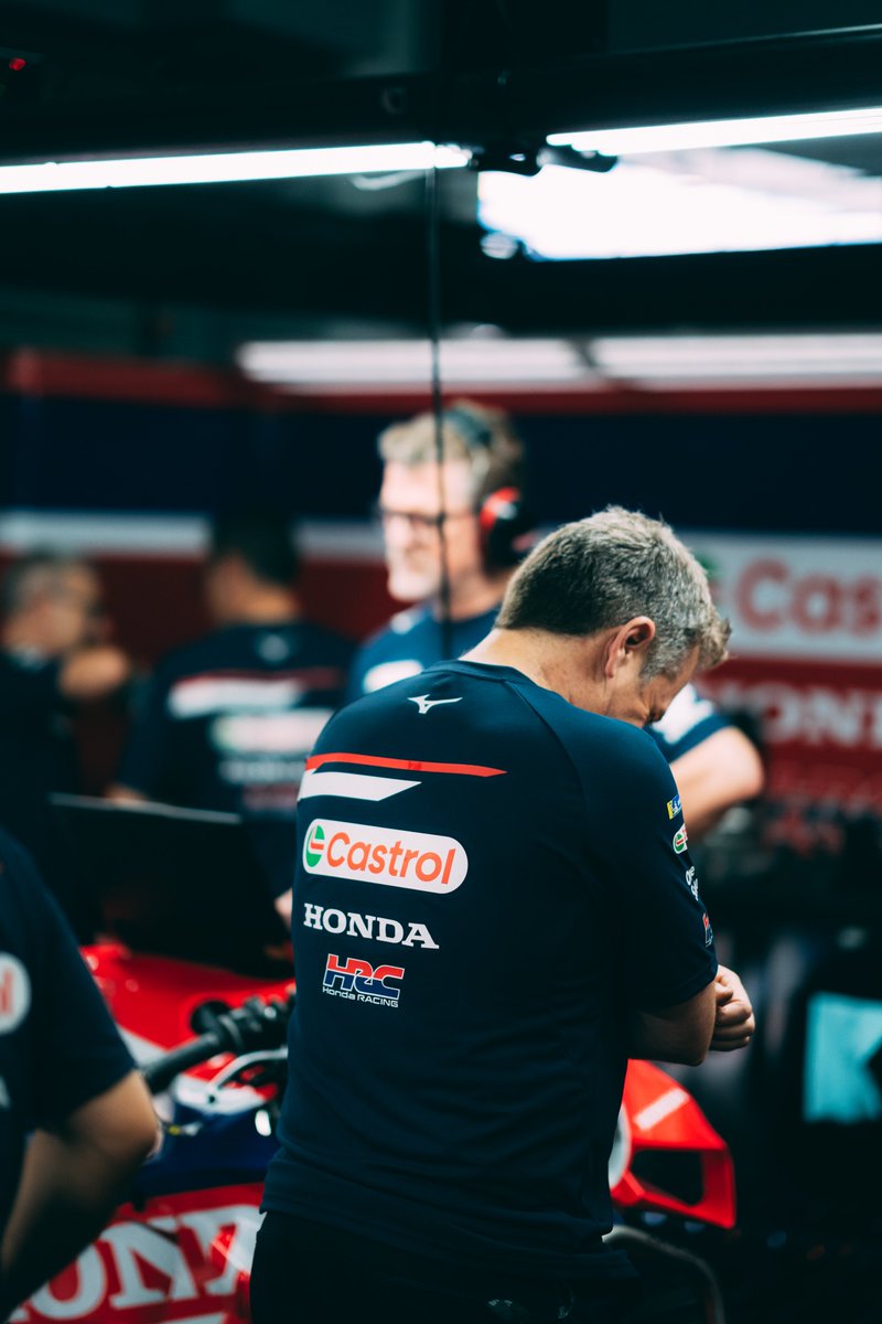 mizunojp's tweet image. ////予約終了まであと2日////
スタッフ着用アイテムと同じもしくはデザインをベースにしたホンダ・レーシング(HRC)ユニフォームの予約販売があと2日で終了！
HRCと築き上げたユニフォームを身にまとい熱い声援を！
詳細はコチラ▶︎ x.gd/pLqrB
@HondaJP_Live #Honda #HRC #mizuno